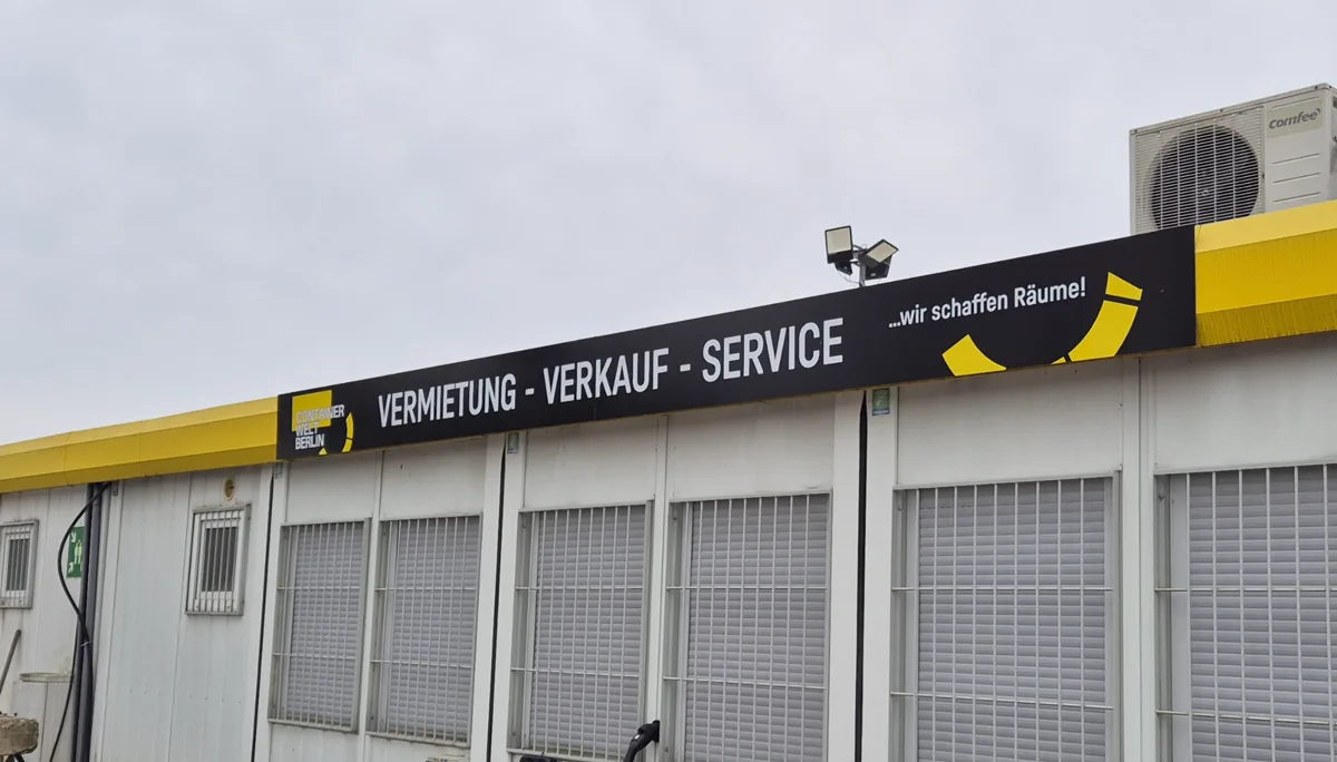 Fassadenschild für Container Welt Berlin