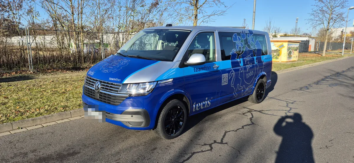 Referenz: Teamfahrzeug
